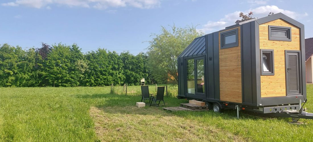 GLAMPING: NEJČERSTVĚJŠÍ NOVINKA! TINY HOUSE U NÁS NA ZAHRADĚ K PRONÁJMU