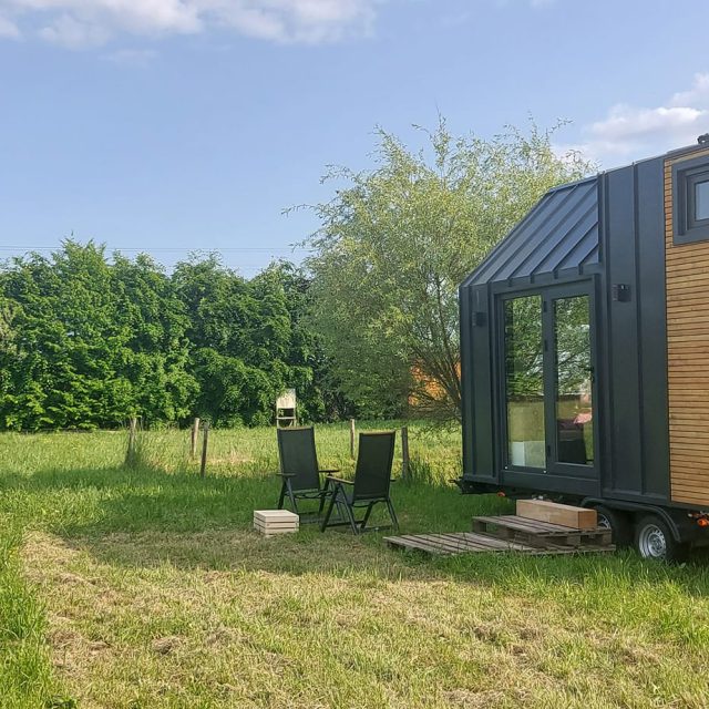 GLAMPING: NEJČERSTVĚJŠÍ NOVINKA! TINY HOUSE U NÁS NA ZAHRADĚ K PRONÁJMU